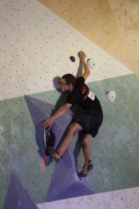 Lire la suite à propos de l’article Demi-Finale Sud du championnat de France de bloc : 14 minéraliens qualifiés pour la finale du championnat de France.